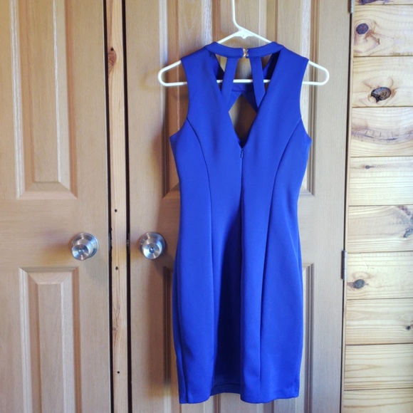 Dress - Picture 2 of 3